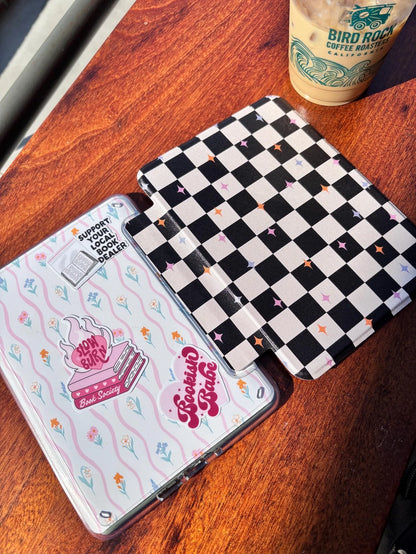Retro Checkered Kindle Case